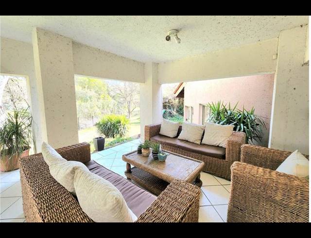 5 BEDROOM HOUSE FOR SALE IN HURLINGHAM